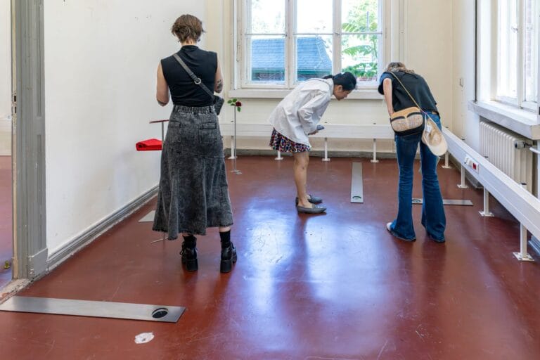 13 Berlin Biennale - artista Anna Scalfi Eghenter - sala dedicata a Karl Liebneck