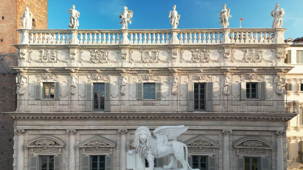 Museo Plazzo Maffei - Verona - veduta dalla piazza delle Erbe